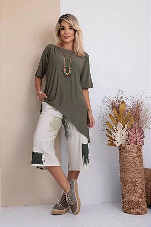 Calça Pantacourt em Viscolycra Estampada Espatulada