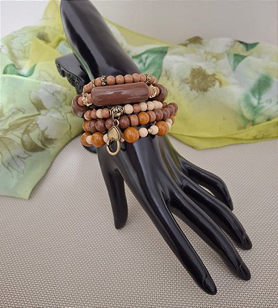 Mix de Pulseiras de Resina Marrom