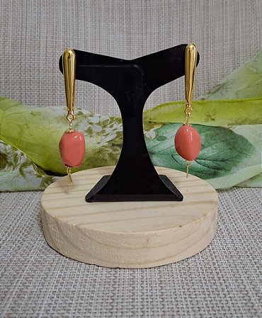 Brinco Pendente de Resina Goiaba
