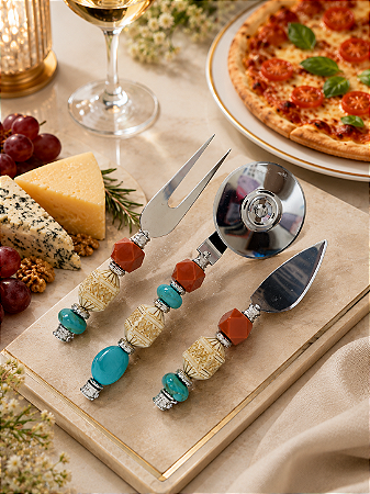 Kit Cortador de pizza e espeto de Queijo 3 peças