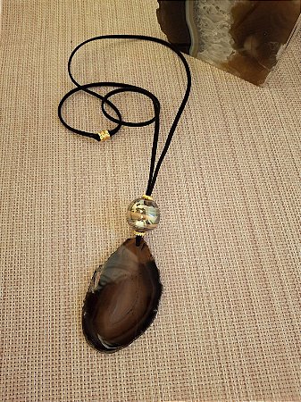 Colar Longo com Pingente de Chapa de Ágata Preto Mesclado