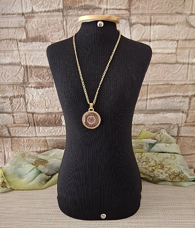 Colar Dourado com Pingente Mandala
