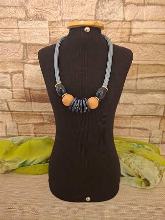 Colar de Corda Náutica Azul com Resina Rose e Azul