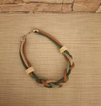 Colar Corda Náutica Triplo Verde e Marrom