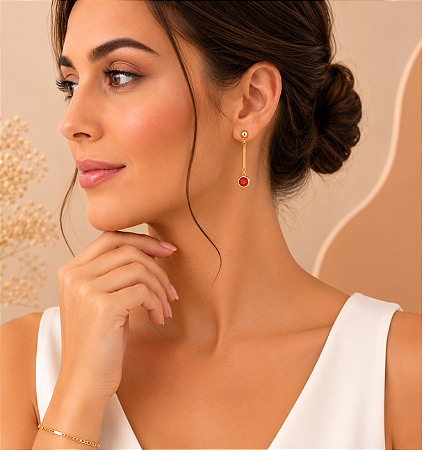 Brinco Pendente Dourado com Strass Vermelho
