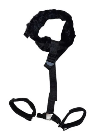 COLEIRA COM ALGEMA DE MÃO