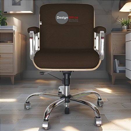 Cadeira Original Eames Diretor com Rodinhas Cromadas e Anti Risco Linha Capa em Madeira Clara - Marrom