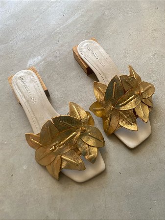 FLAT LAILA