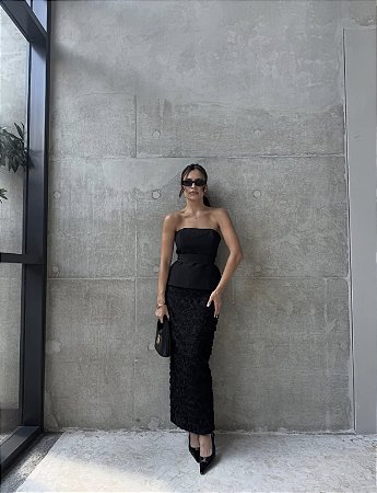 Conjunto Top Peplum com faixa +saia tule flores preto