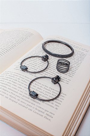 Anel Negro Arcos de Microzircônias Negras