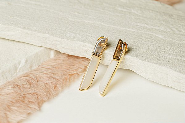 Brinco Ouro Tons Divergentes