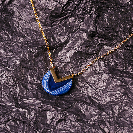 Gargantilha V Ágata Azul Marinho