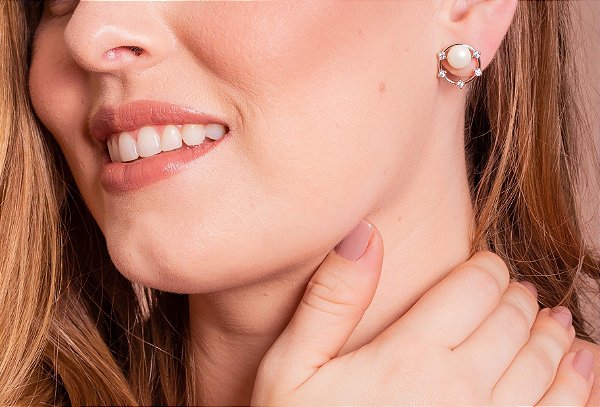 Brinco Círculo de Pérola com Zircônias