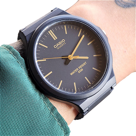 Relógio Unissex Casio Mw-240-1e2vdf Analógico Preto Preto Preto