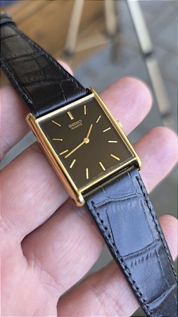 Relógio SEIKO TANK UNISEX ANOS 80 CLASSICO 25MM X 32MM