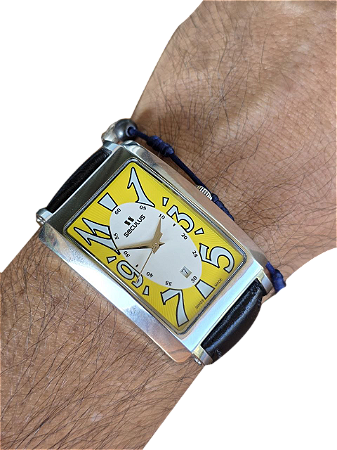 Seculus Swiss Made Curvado Estilo Banana Raro Antigo