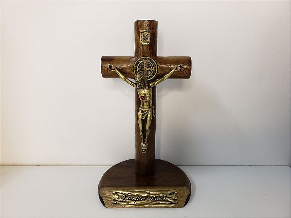 Crucifixo cilíndrico de mesa e parede (basta retirar a base) em madeira 12cm com Medalha de São Bento OV (Foi por você!) - 166201