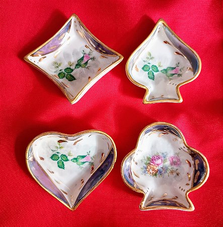 Conjunto Naipes do Baralho antigos  -  pratinhos em porcelanas