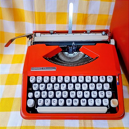 Funcionando Máquina De Escrever Hermes Baby Vermelha Vintage