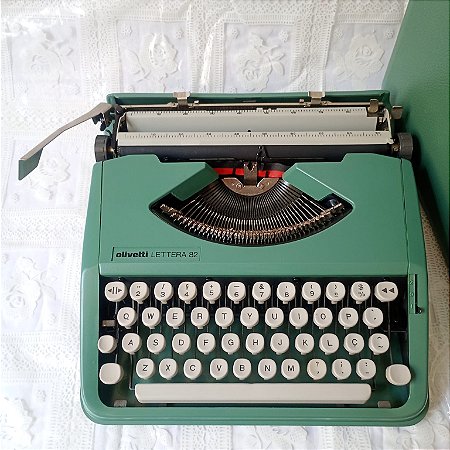 FUNCIONANDO Máquina De Escrever Datilografia Olivetti Lettera 82 verde
