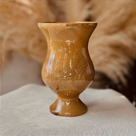 Cuia Madeira Natural com Pé