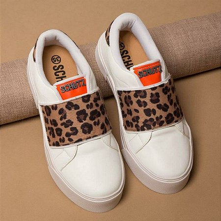 tenis slip on onça schutz