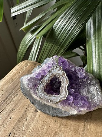 Colar Geodo de Ágata | Cristal de Equilíbrio e Sabedoria
