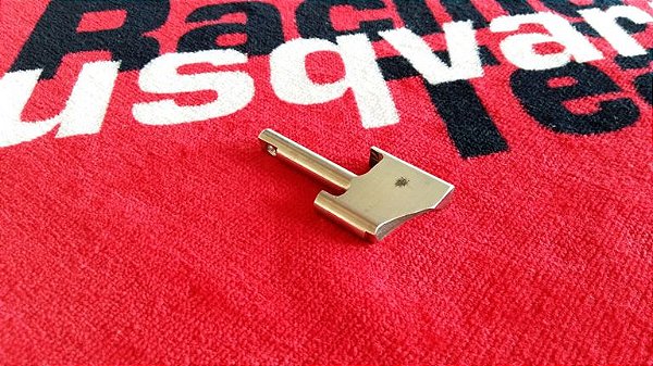 Válvula de escape L/esq. Husqvarna WR 360