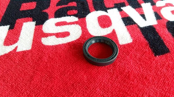 Retentor do pinhão Husqvarna WR 125