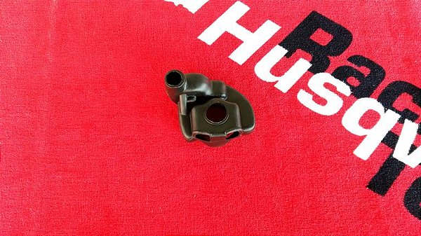 Protetor do comando do acelerador Husqvarna WR 125-250-300-360