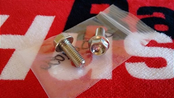 Parafuso de fixação do subframe Husqvarna