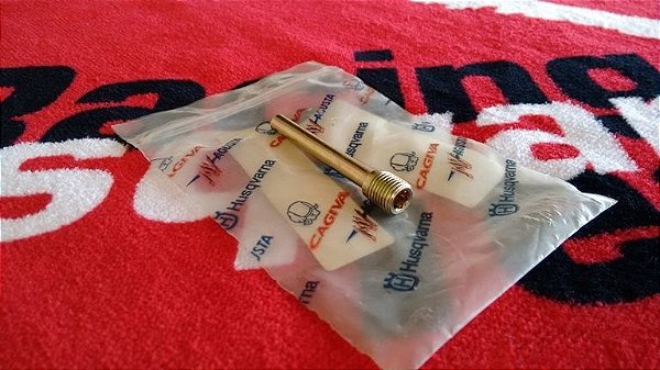 Pino de fixação das pastilhas freio traseiro Husqvarna WR 250 - 360 1994