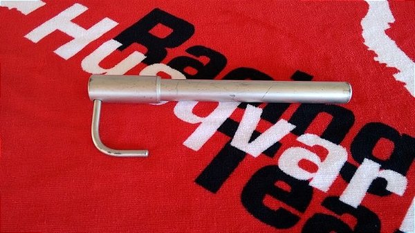 Eixo da roda dianteira Husqvarna WR