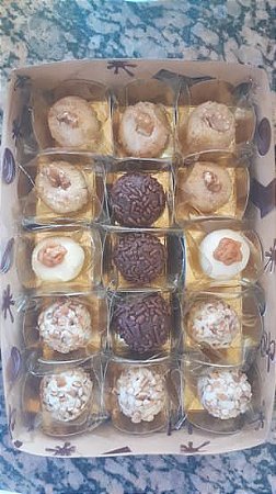 15 BRIGADEIROS ZERO AÇÚCAR - CHOCOLATE,NOZES E CASTANHAS