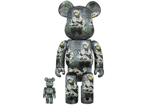 Bearbrick Riot Cop 100% & 400% Set