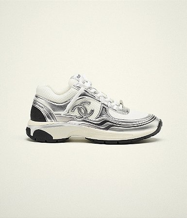 Chanel Tenis CC Logo Prata e Branco
