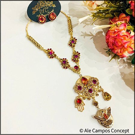 Conjunto Dourado com Cristais em Vermelho e Tons de Rosa e Laranja