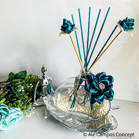 Difusor de Aromas em Vidro Arredondado Transparente Decorado com Flor Verde Turquesa e Pérolas