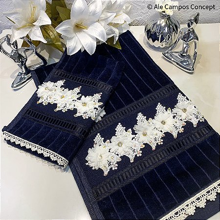 Conjunto de Toalhas de Mão e Lavabo Azul Marinho com Trabalho em Flores Brancas e Strass