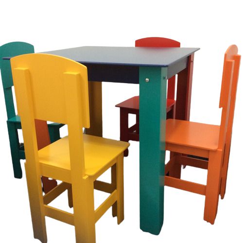 Mesa Infantil Com 4 Cadeiras