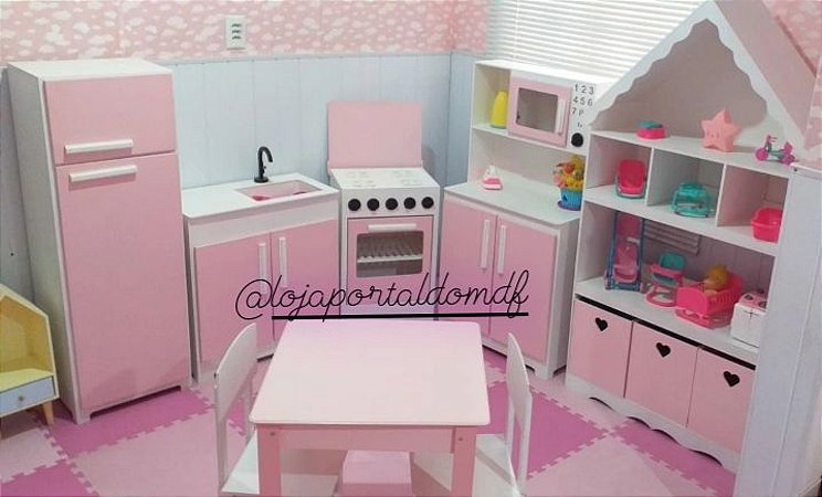Kit Mobília Cozinha Infantil G 4 Peças + Casa Organizadora + Mesa Com 2 Cadeiras