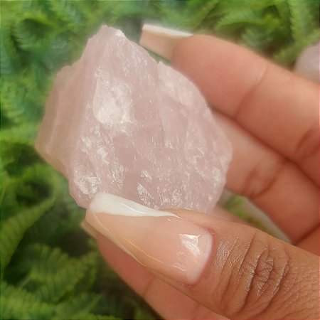 Quartzo Rosa Bruto G -Amor Próprio -Amor incondicional- Relacionamentos