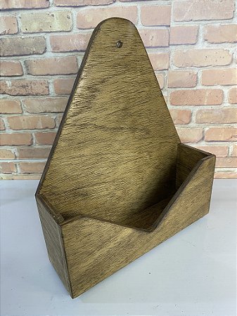 Revisteiro de madeira tipo envelope (RME-05)