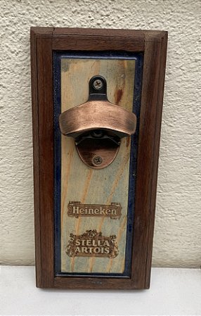 Abridor de garrafas em madeira magnetizado (AGM-01)