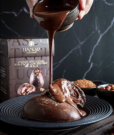 Ovo de Páscoa Chocolate 54% Recheado com Avelã, 300g - Luckau