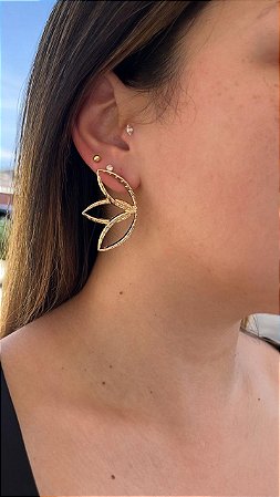 Brinco 3 pétalas