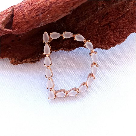 Pingente Letra com Cristal Zircônia Branca Leitosa