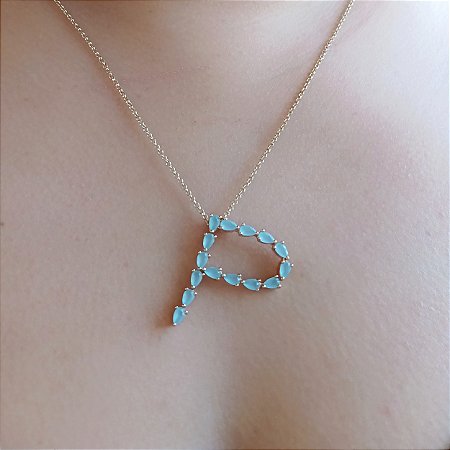 Pingente Letra com Cristal Zircônia Azul Leitosa