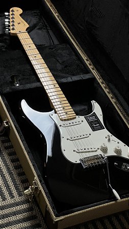 Guitarra Fender Player Series Stratocaster MN 0144502506 Black