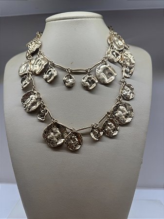 Colar Curto Medalhas